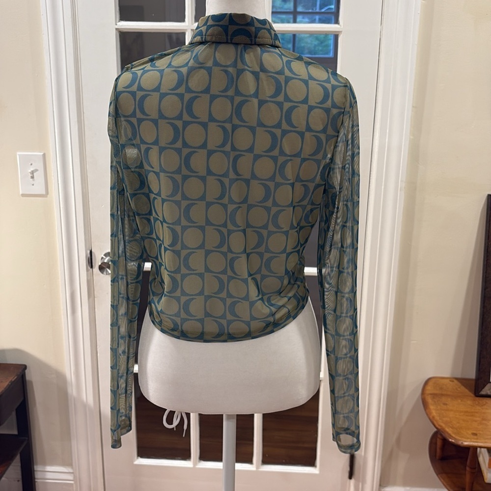 Pull & Bear Geometric Patterned Sheer Button-Up T… - image 5